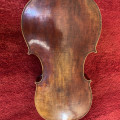 Violoncelle datant de 1750