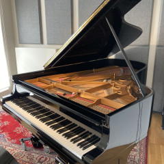 Steinway & Sons B,