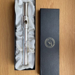 Yamaha silver flute and Fauli headjoint / Flûte Yamaha en argent et tête Faulisi,